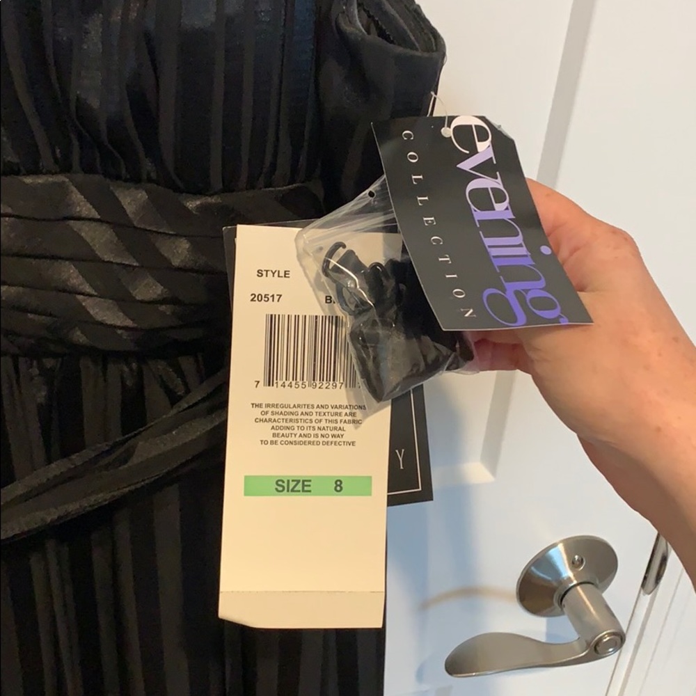 Long black evening dress - Picture 5 of 5